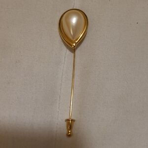 Gold Pearl Teardrop Stick Pin Vintage